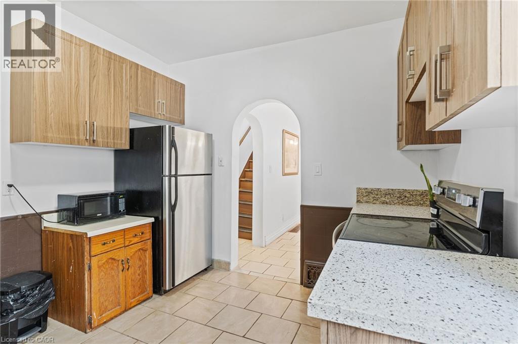 Photo 12 of 109 Sanford Avenue N, Hamilton ON
