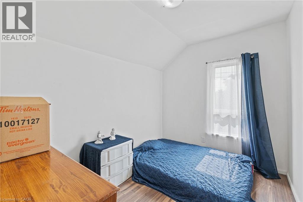 Photo 24 of 109 Sanford Avenue N, Hamilton ON