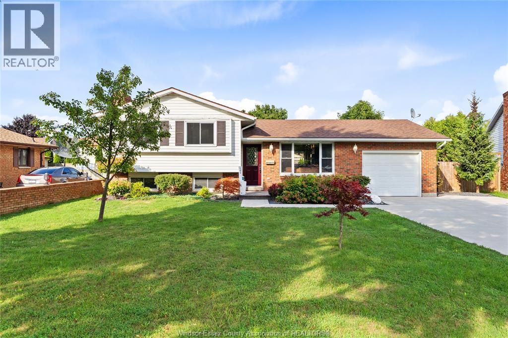 Photo 1 of 100 Argyle Crescent, Chatham ON