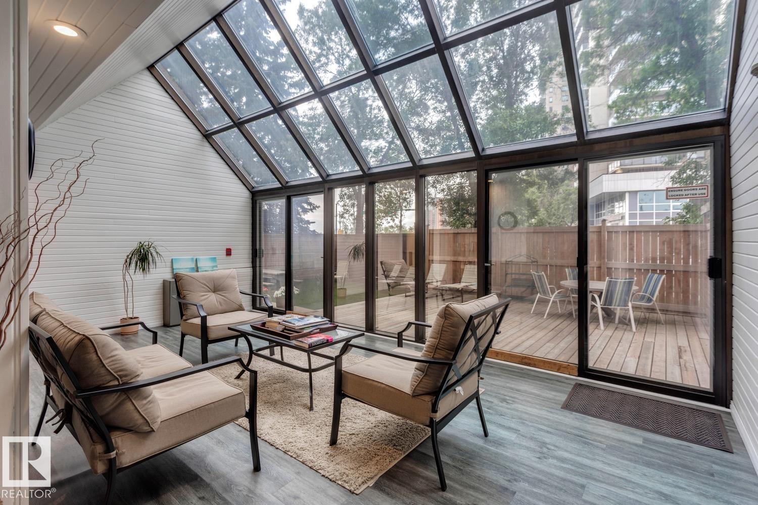 Photo 21 of 201 8340 Jasper Av Nw, Edmonton AB