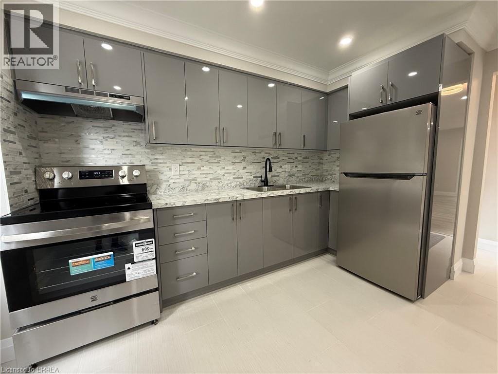 Photo 26 of 15 Banbury Road, Brantford ON