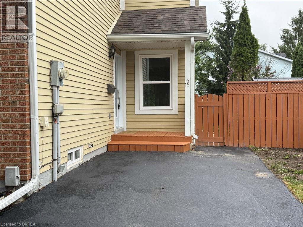 Photo 12 of 15 Banbury Road, Brantford ON