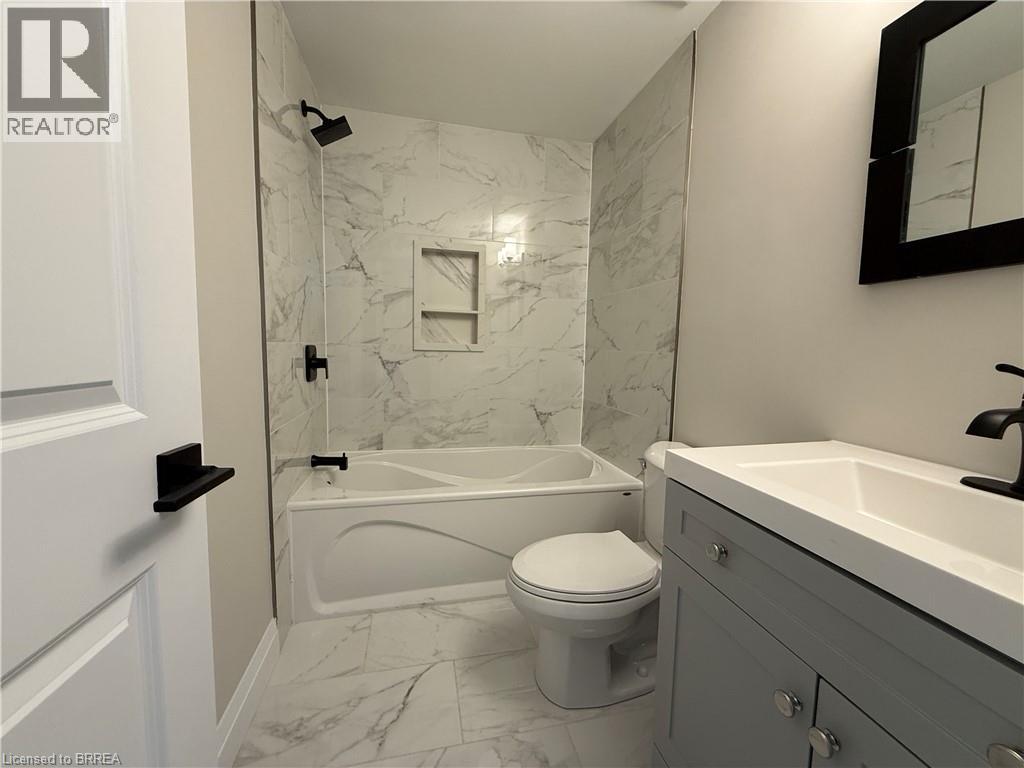 Photo 19 of 15 Banbury Road, Brantford ON