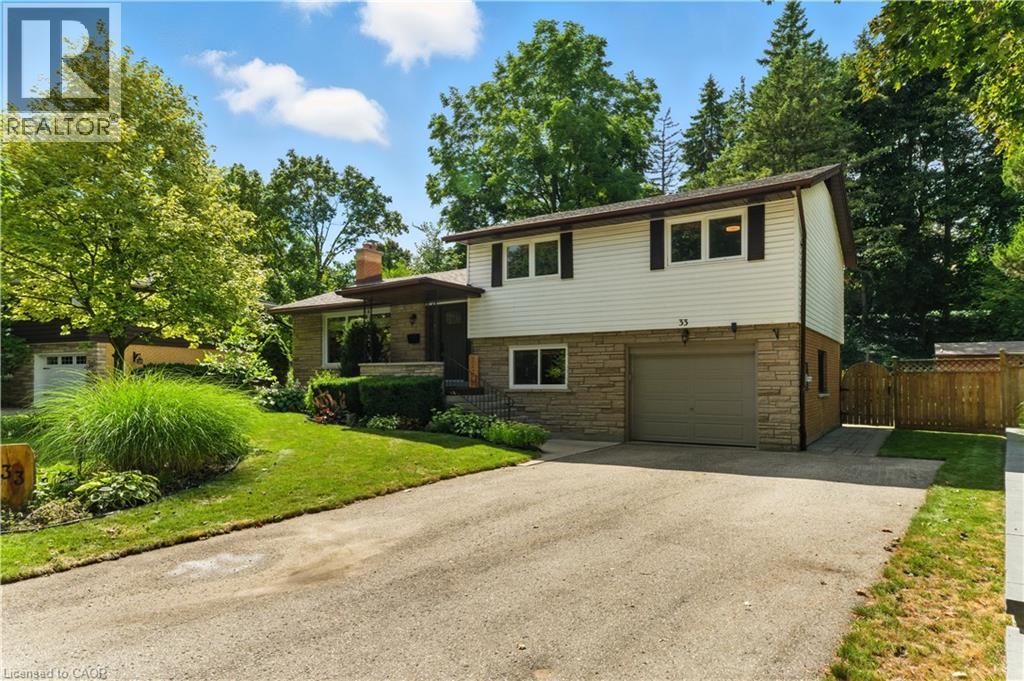 Photo 2 of 33 Shadywood Crescent, Kitchener ON
