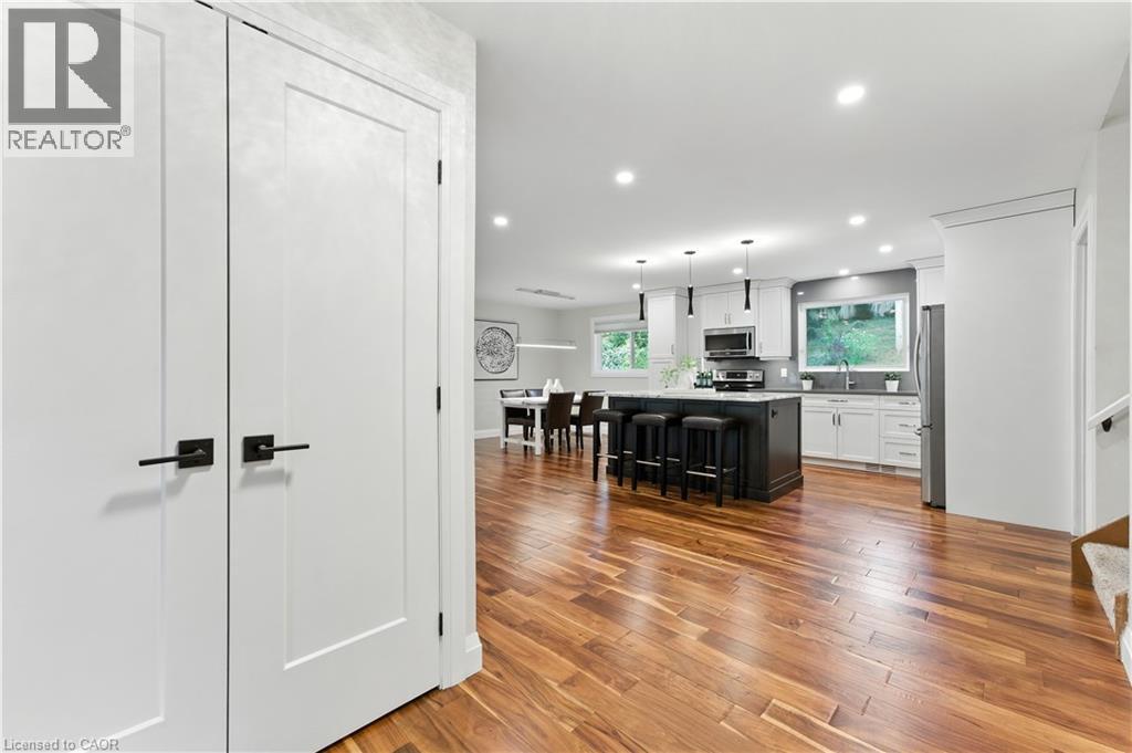 Photo 8 of 33 Shadywood Crescent, Kitchener ON