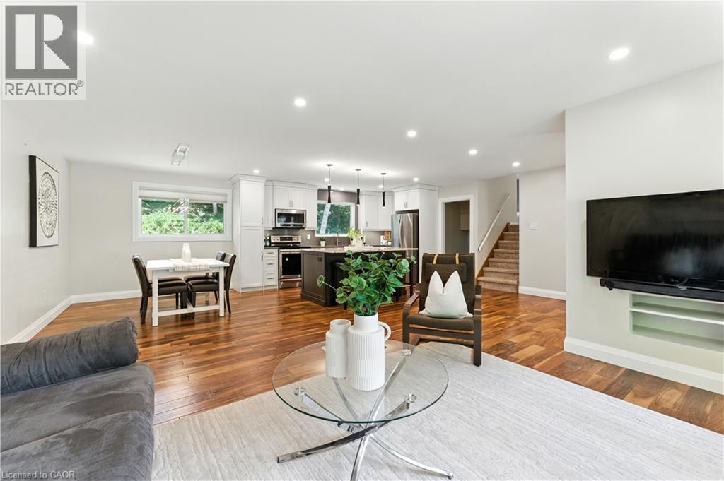 Photo 18 of 33 Shadywood Crescent, Kitchener ON
