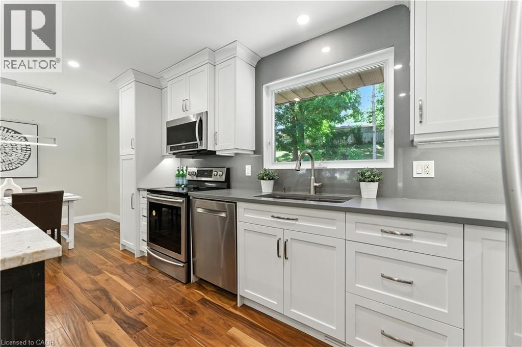 Photo 13 of 33 Shadywood Crescent, Kitchener ON