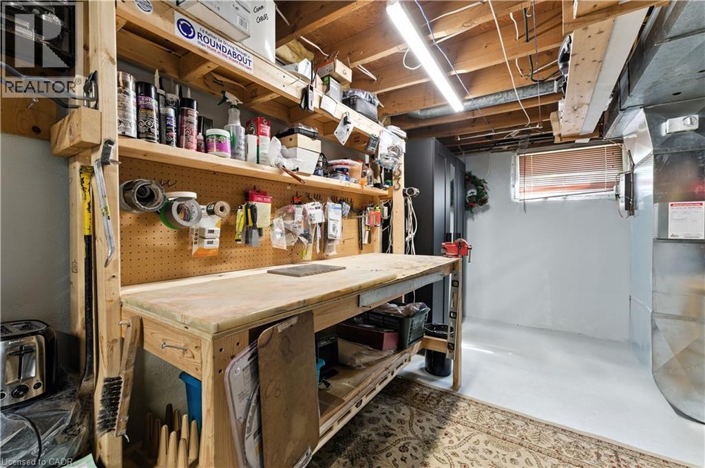 Photo 32 of 33 Shadywood Crescent, Kitchener ON