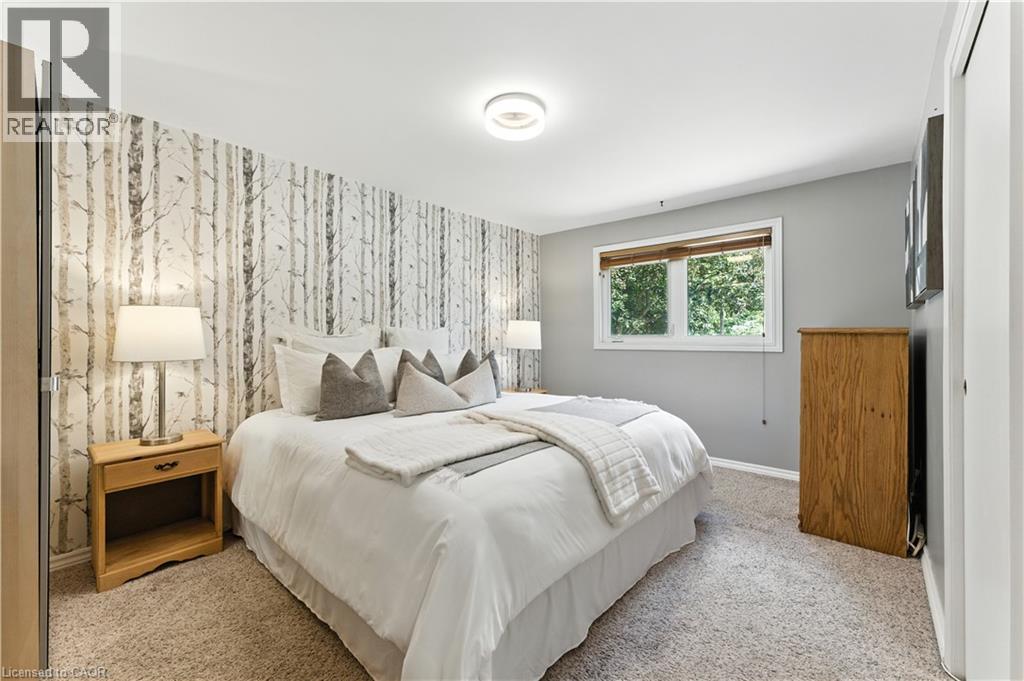 Photo 19 of 33 Shadywood Crescent, Kitchener ON