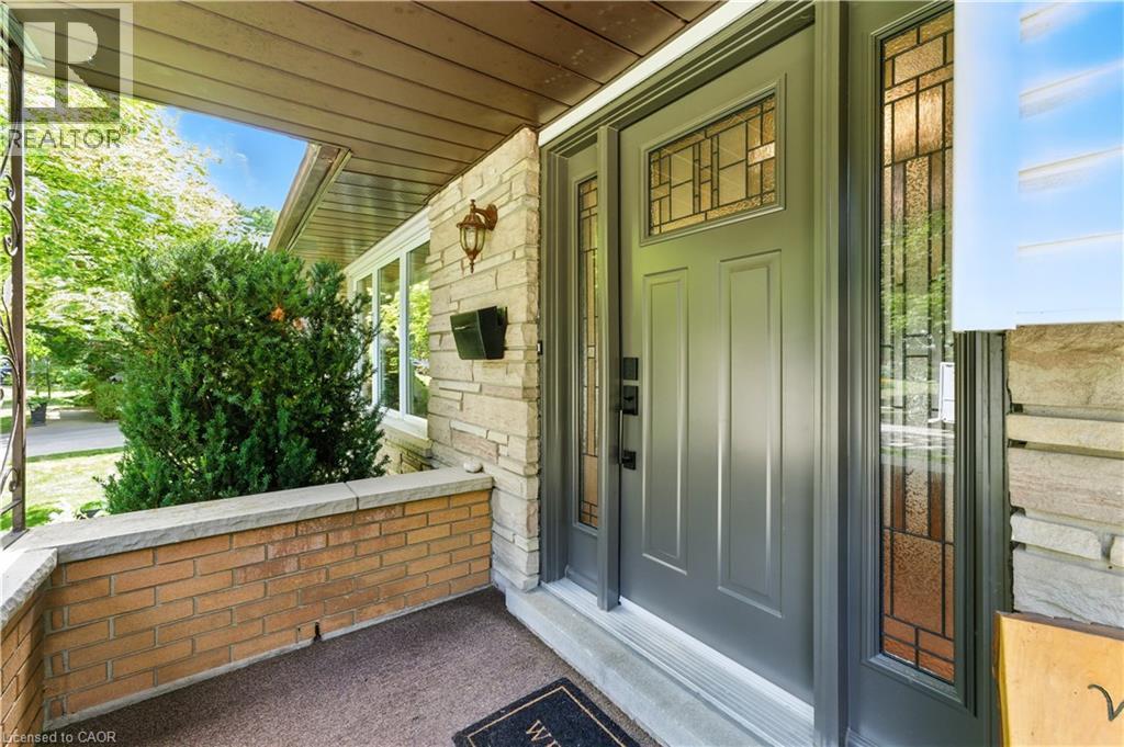 Photo 6 of 33 Shadywood Crescent, Kitchener ON