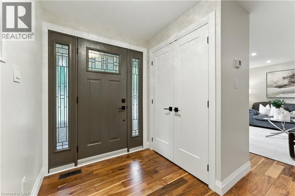 Photo 7 of 33 Shadywood Crescent, Kitchener ON