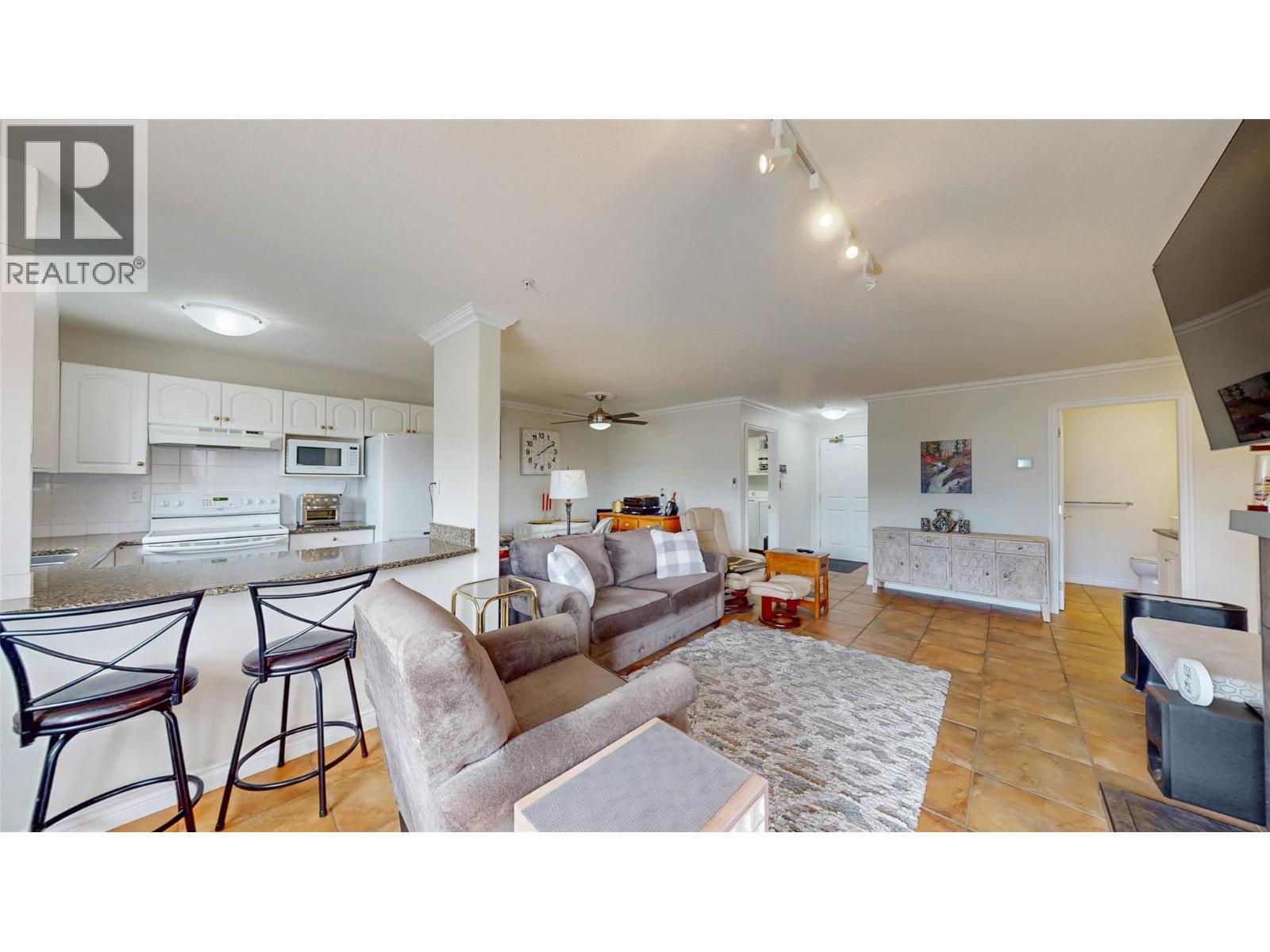 6805 Cottonwood Drive Unit# 206, Osoyoos