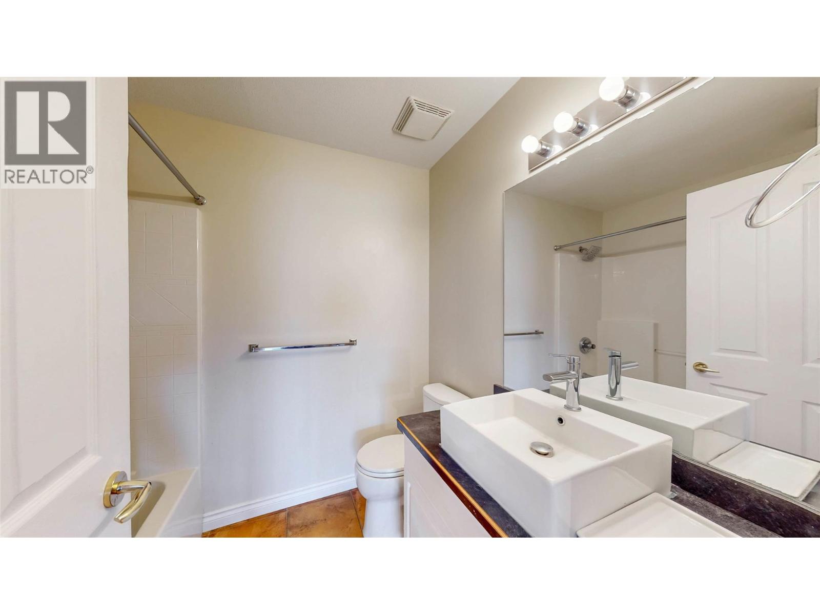 6805 Cottonwood Drive Unit# 206, Osoyoos