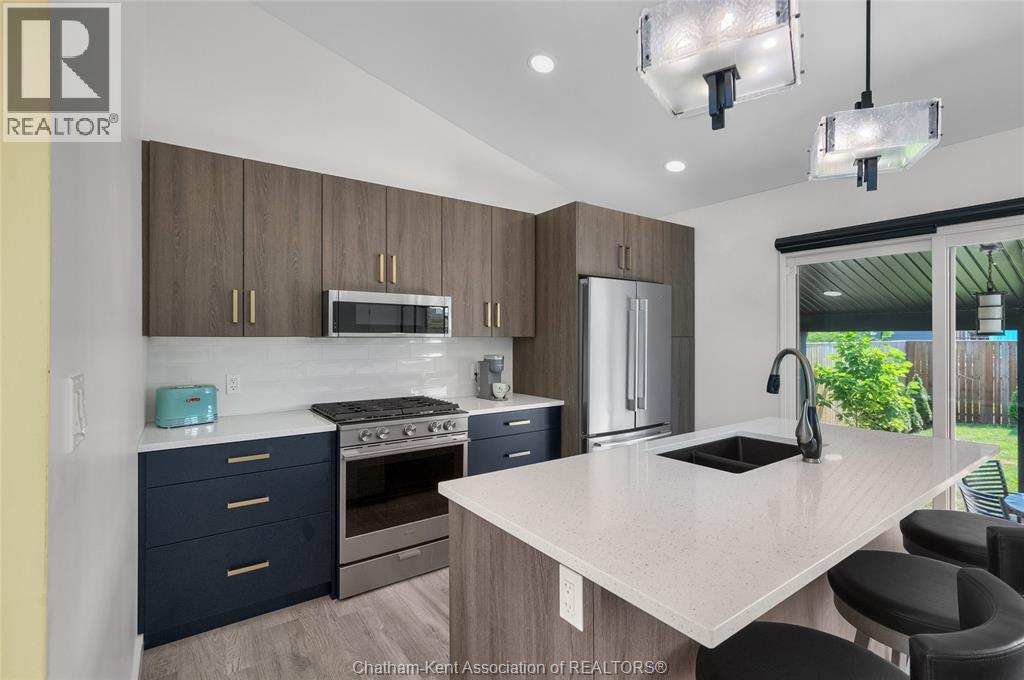 Photo 7 of 190 Merritt Avenue, Chatham ON