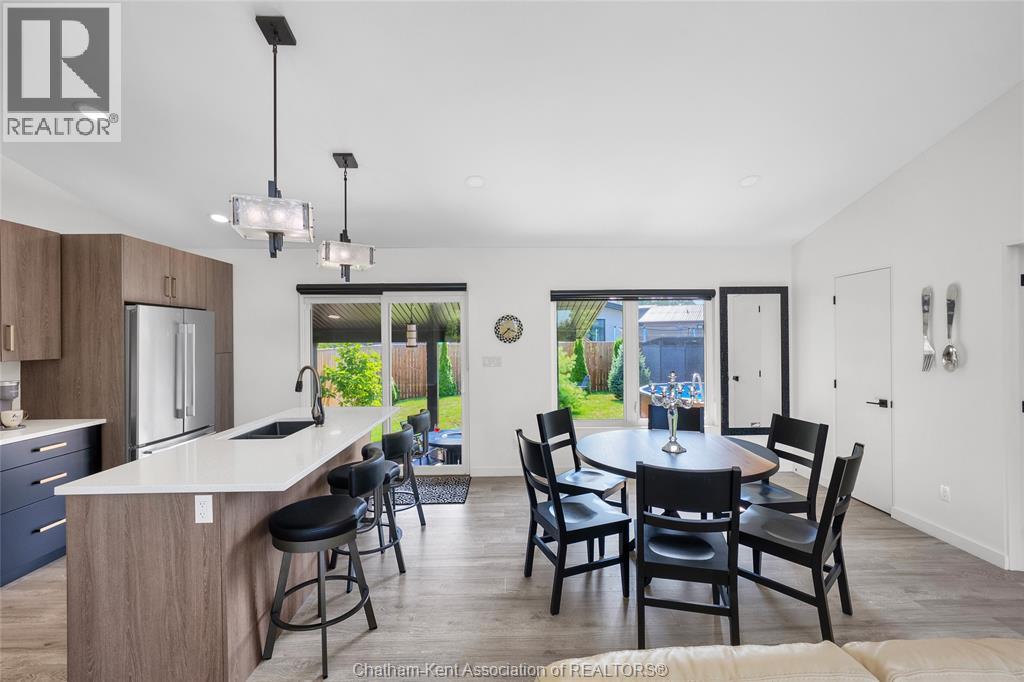 Photo 9 of 190 Merritt Avenue, Chatham ON