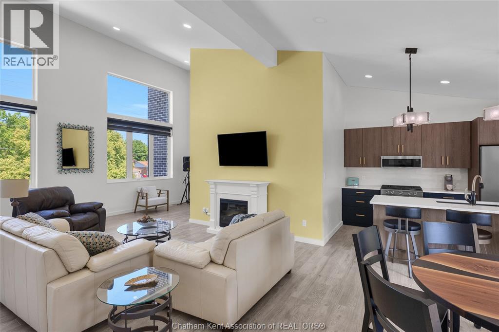 Photo 44 of 190 Merritt Avenue, Chatham ON