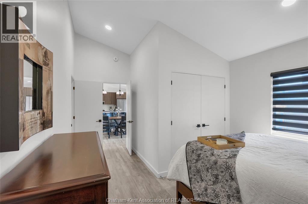 Photo 33 of 190 Merritt Avenue, Chatham ON