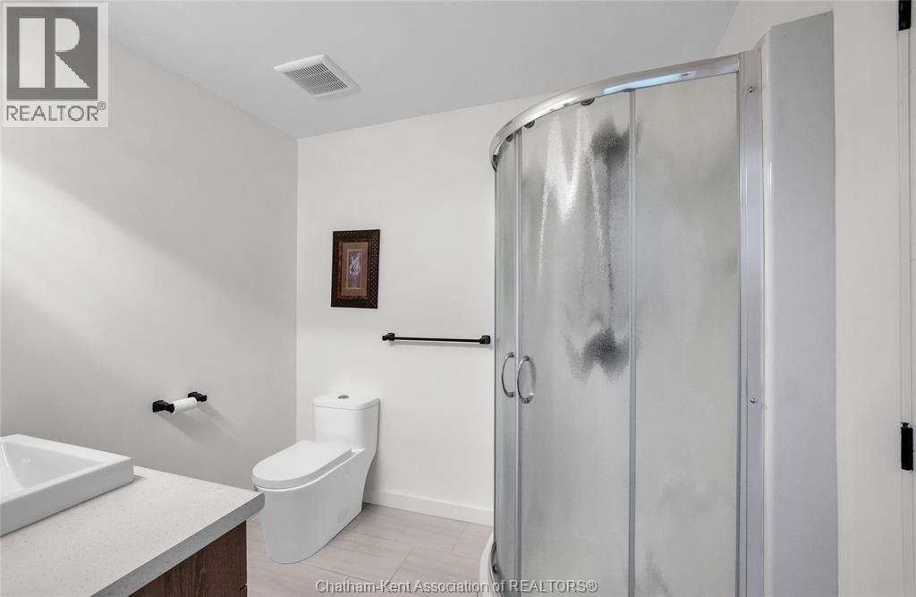 Photo 31 of 190 Merritt Avenue, Chatham ON