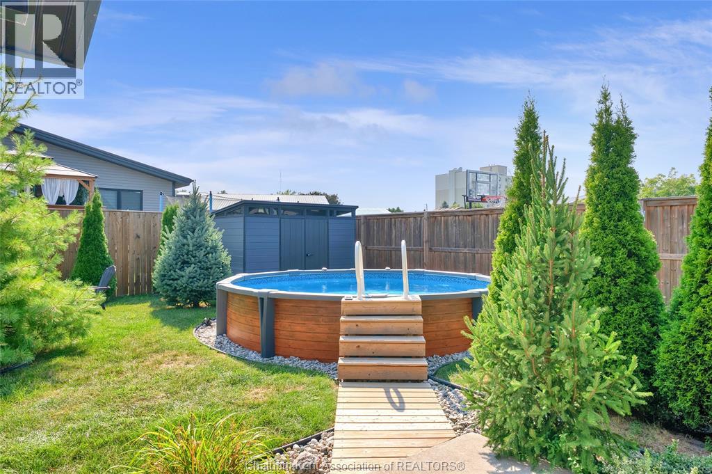 Photo 11 of 190 Merritt Avenue, Chatham ON