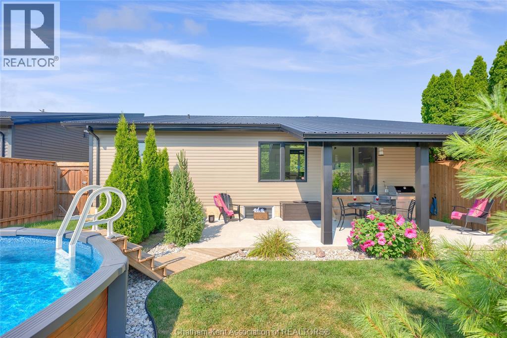 Photo 6 of 190 Merritt Avenue, Chatham ON
