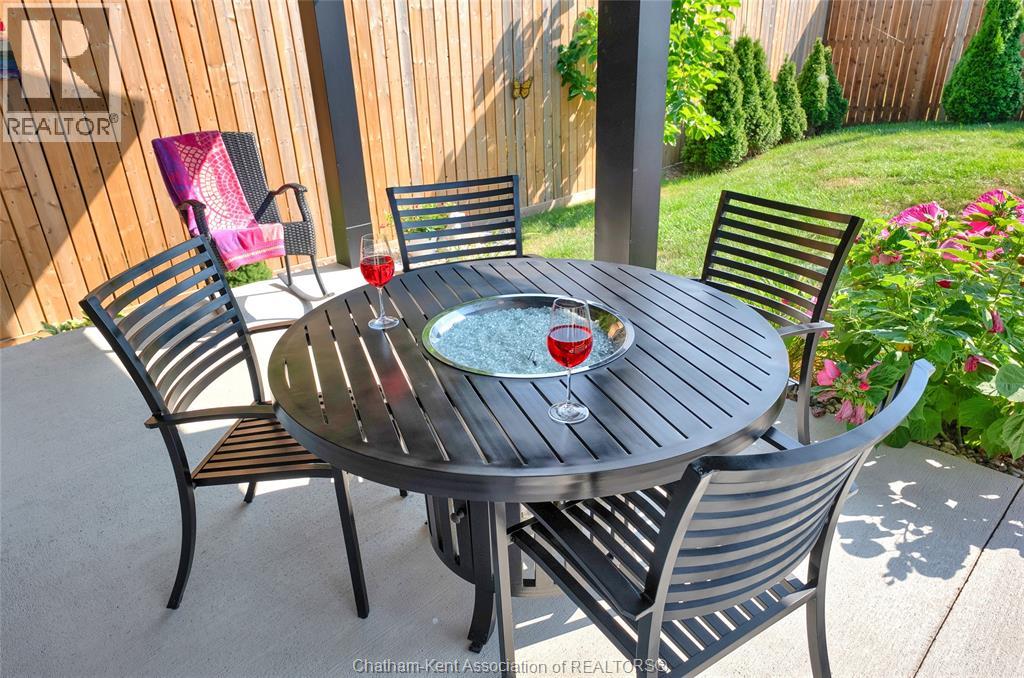 Photo 25 of 190 Merritt Avenue, Chatham ON