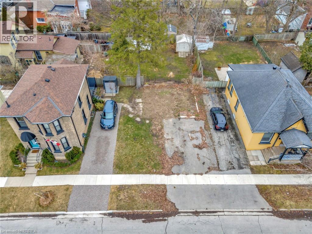 Photo 6 of 108 Oak Street, Brantford ON