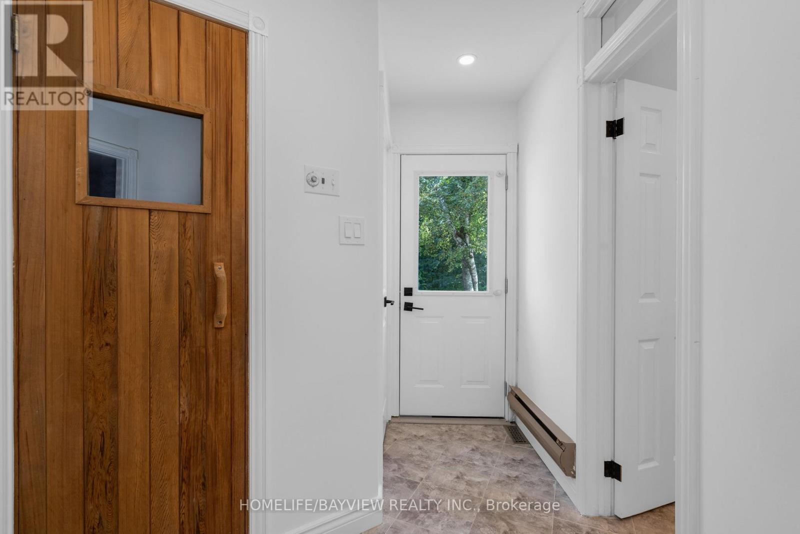 Photo 36 of 23 Country Club Lane, Oromedonte ON