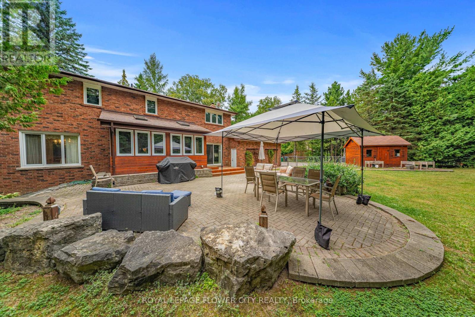 Photo 32 of 29 Gibson Lake Drive, Caledon ON
