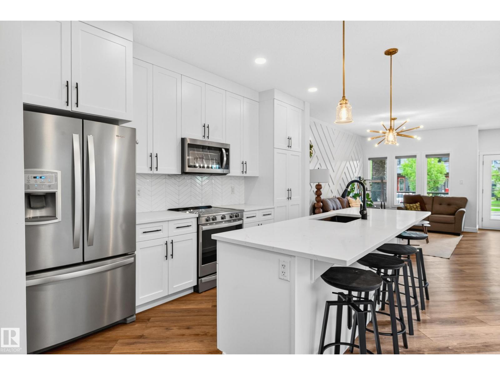 Photo 13 of 1194 Keswick Dr Sw, Edmonton AB