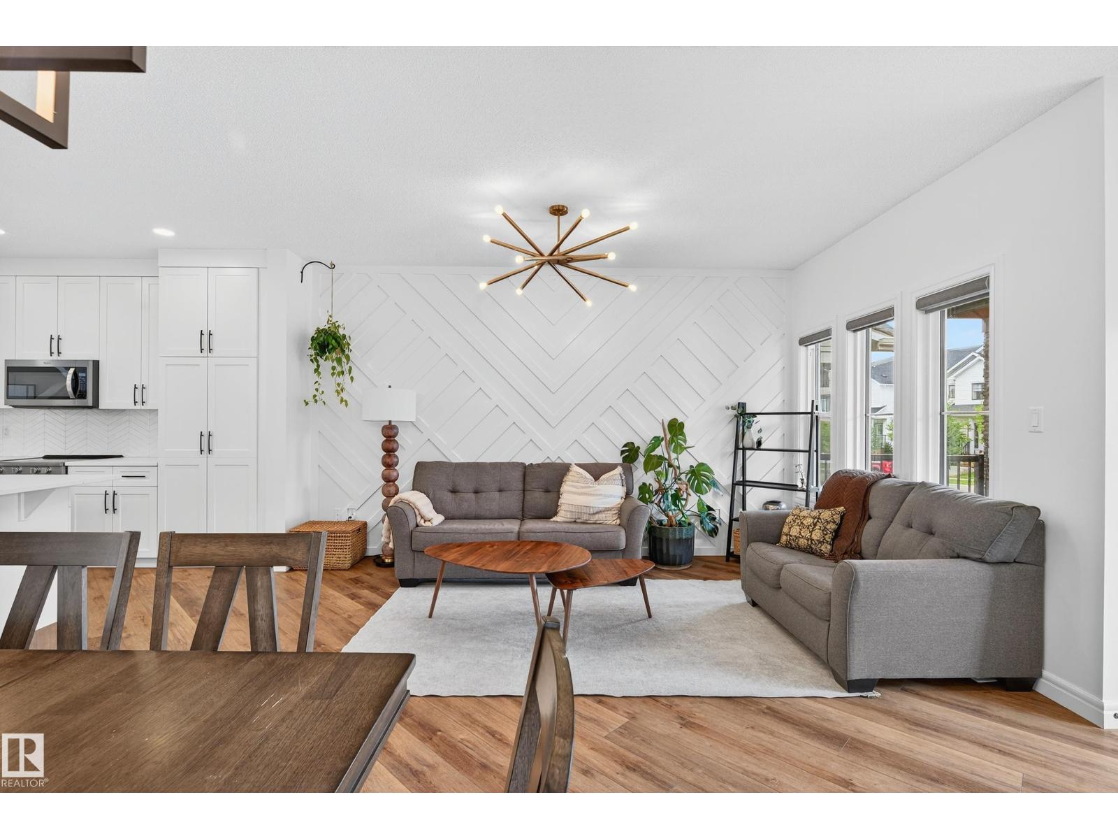Photo 9 of 1194 Keswick Dr Sw, Edmonton AB
