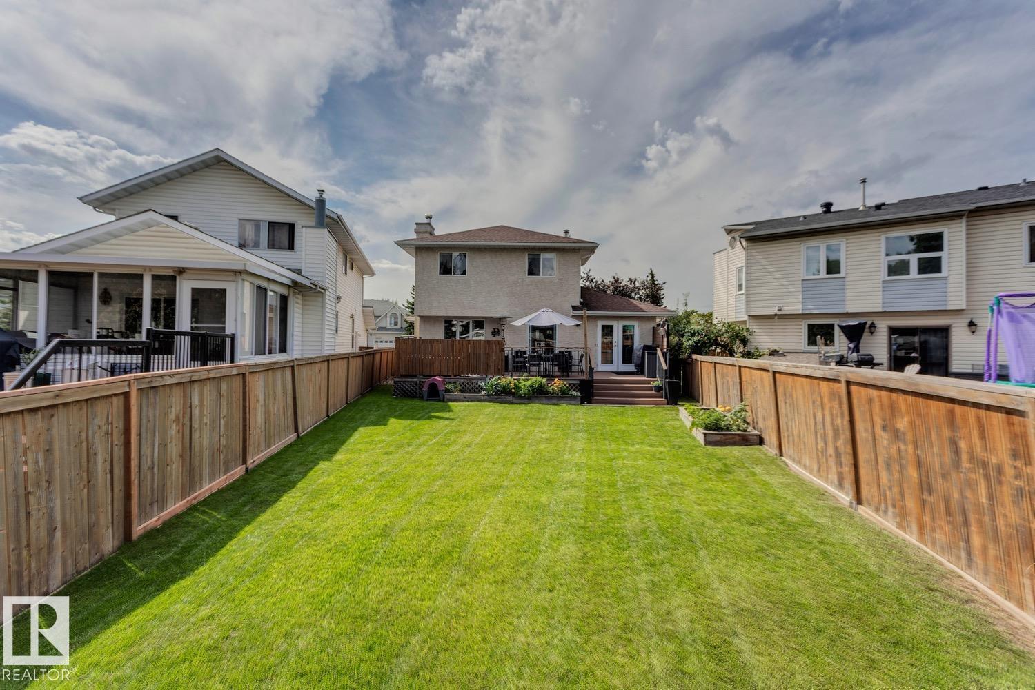 Photo 17 of 9825 183 St Nw Nw, Edmonton AB