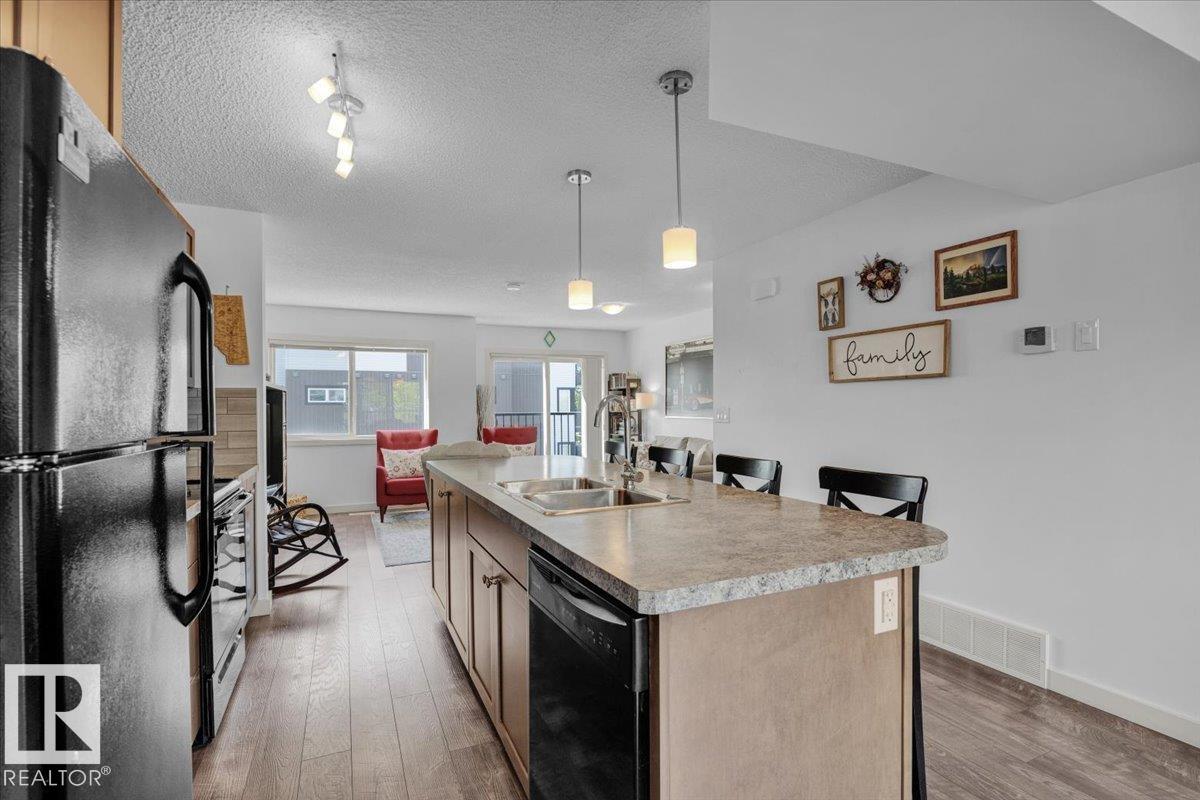 Photo 21 of 1628 33 A St Nw, Edmonton AB