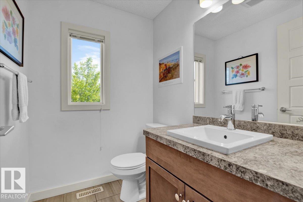 Photo 25 of 1628 33 A St Nw, Edmonton AB