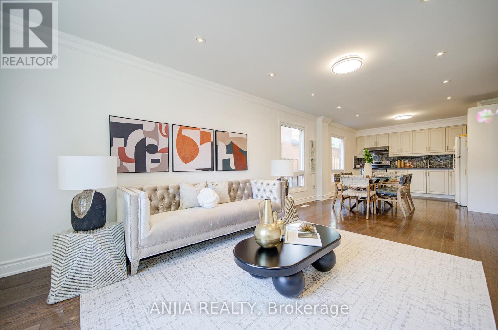 Photo 19 of 19 Dunbar Crescent, Markham ON