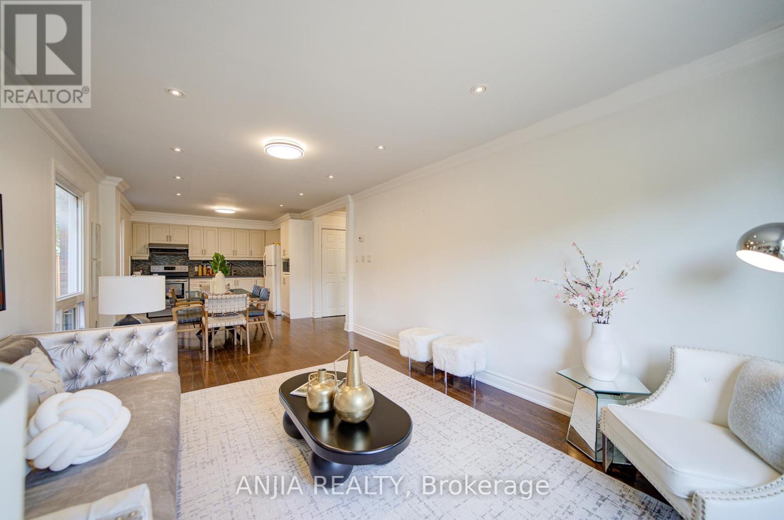 Photo 20 of 19 Dunbar Crescent, Markham ON