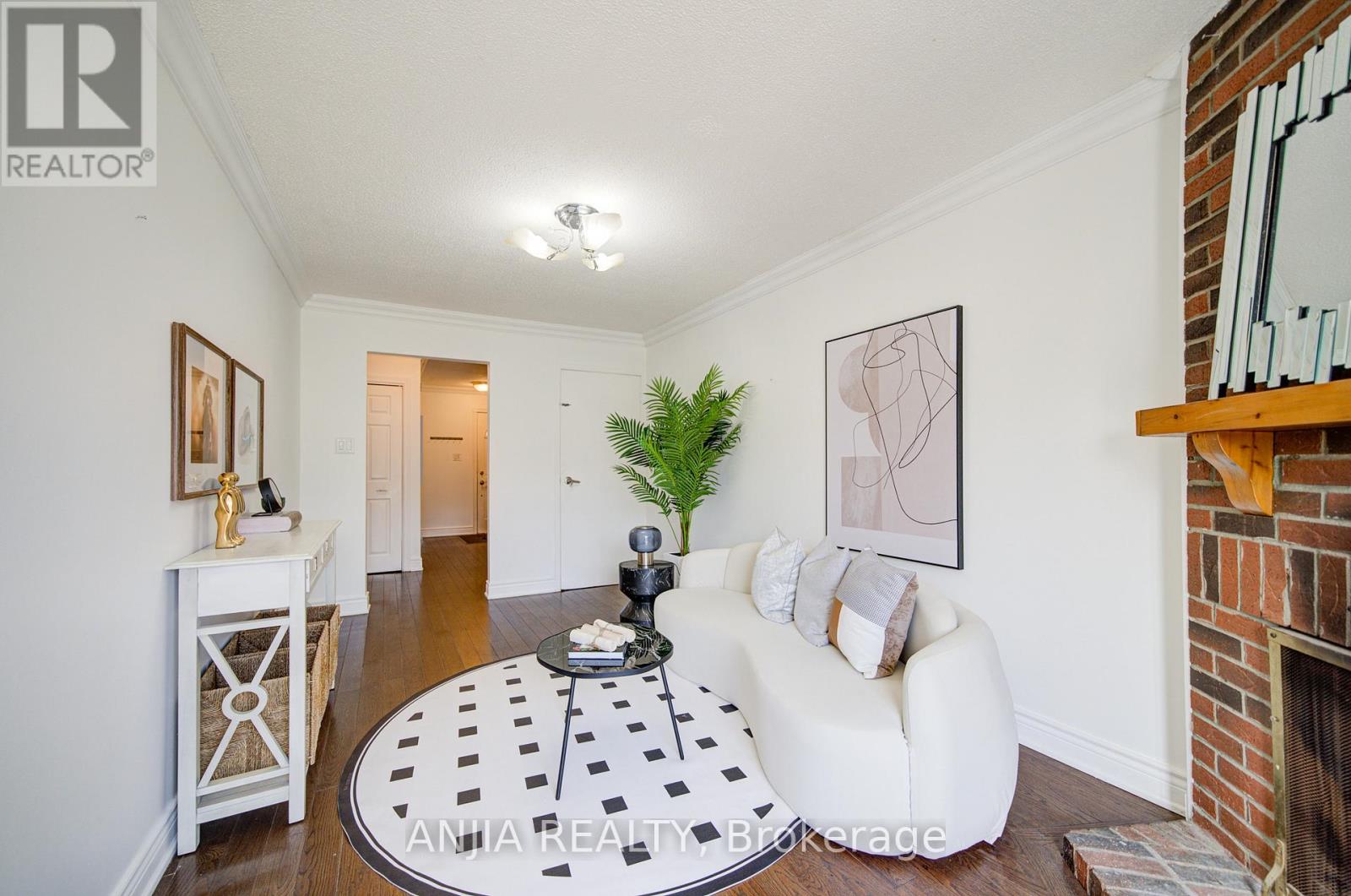 Photo 25 of 19 Dunbar Crescent, Markham ON