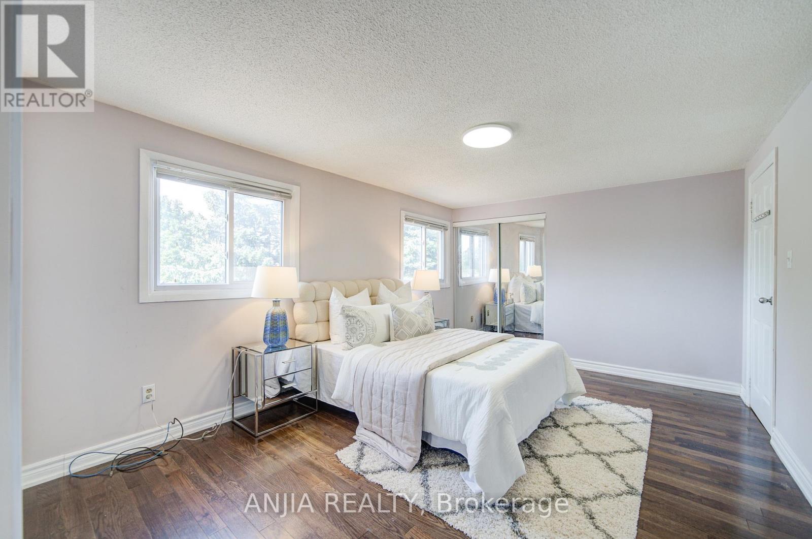 Photo 37 of 19 Dunbar Crescent, Markham ON