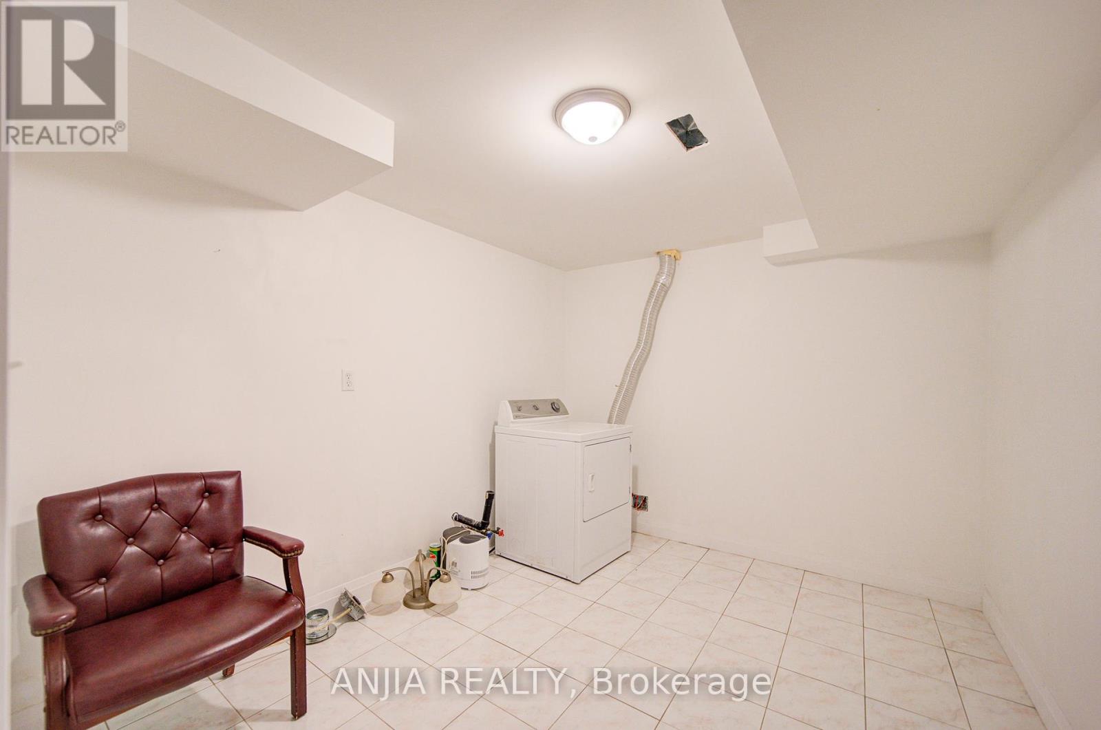 Photo 42 of 19 Dunbar Crescent, Markham ON