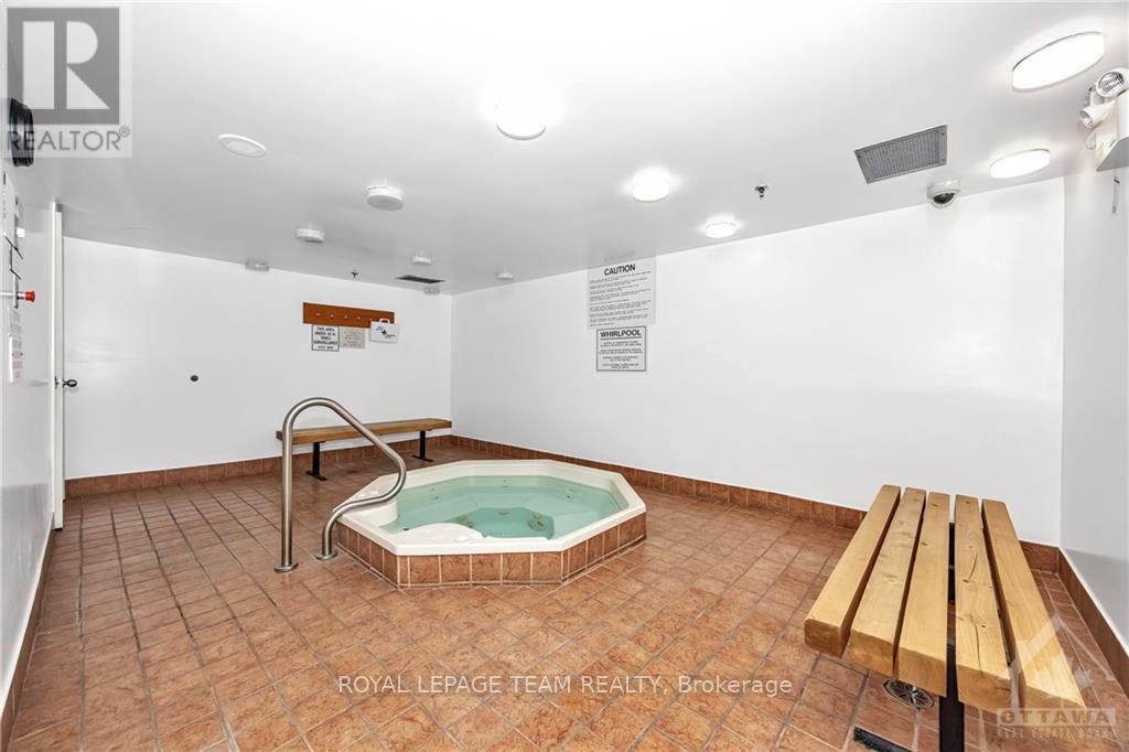 Photo 16 of 514 2871 Richmond Road, Ottawa ON