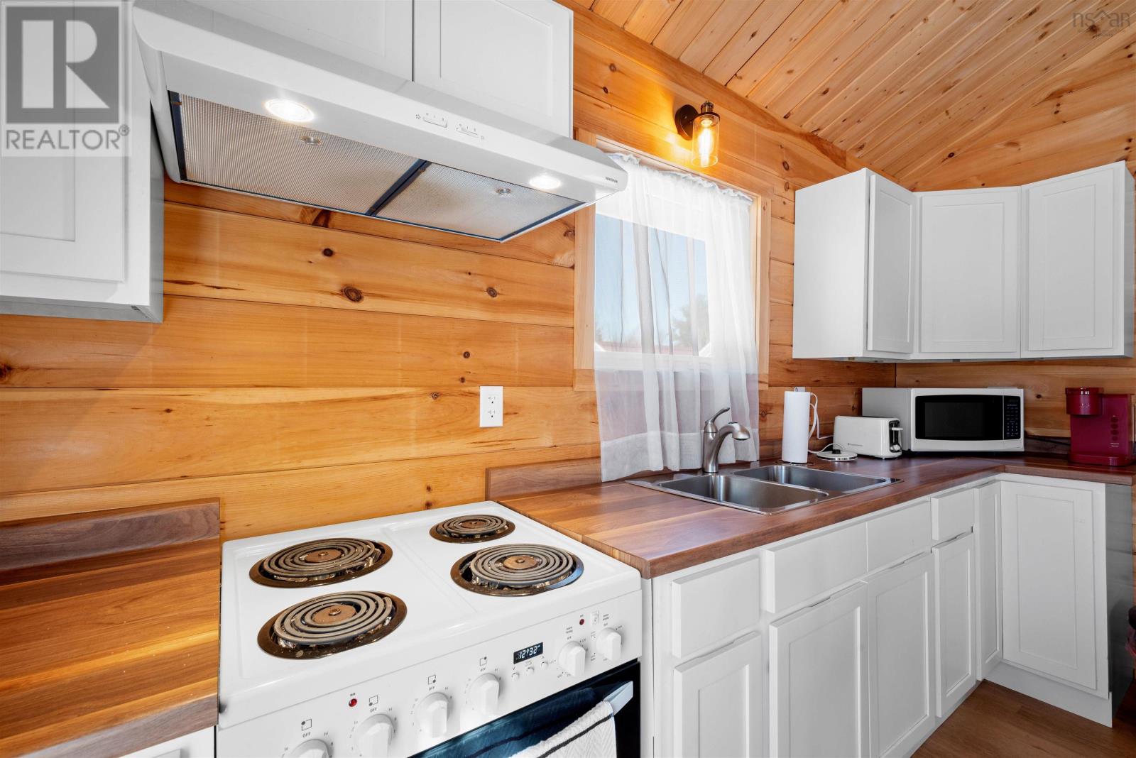 Property 22 of 45 of 41 Starview Avenue