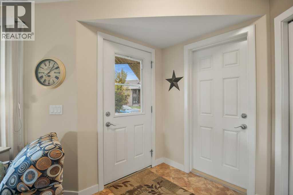 Photo 11 of 40 Bowman Circle, Sylvan Lake AB
