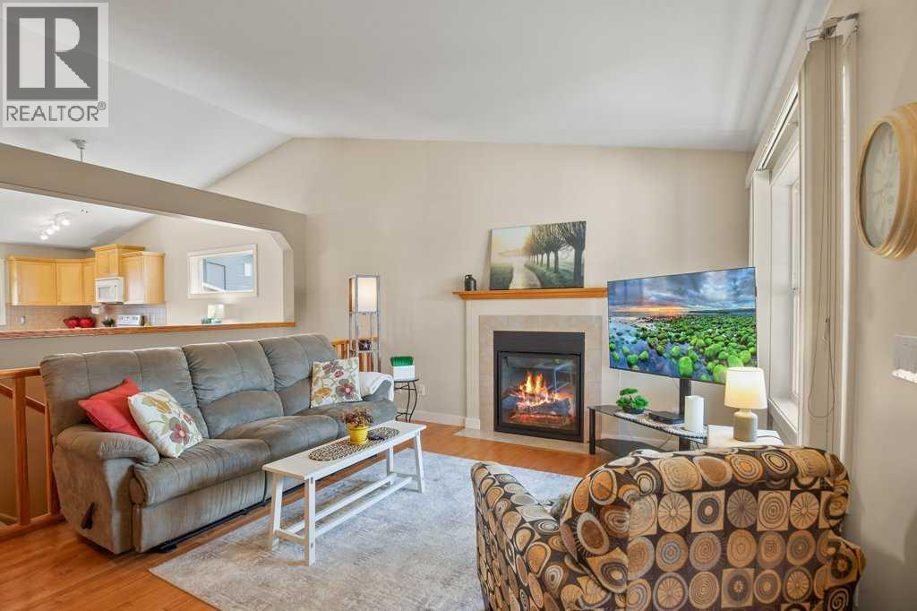 Photo 29 of 40 Bowman Circle, Sylvan Lake AB