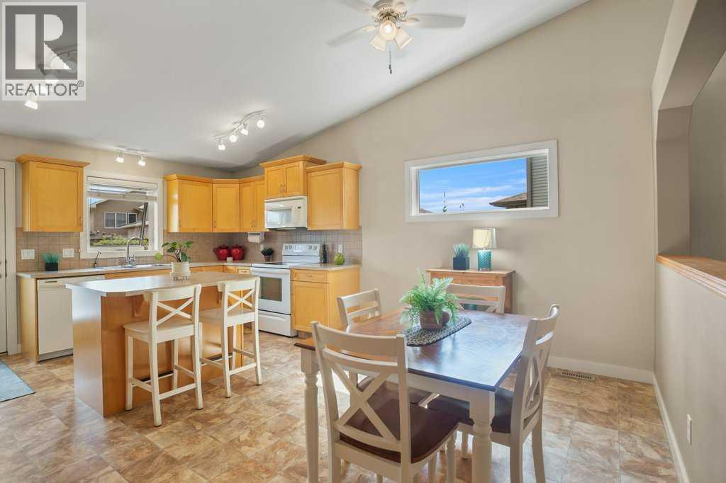 Photo 17 of 40 Bowman Circle, Sylvan Lake AB