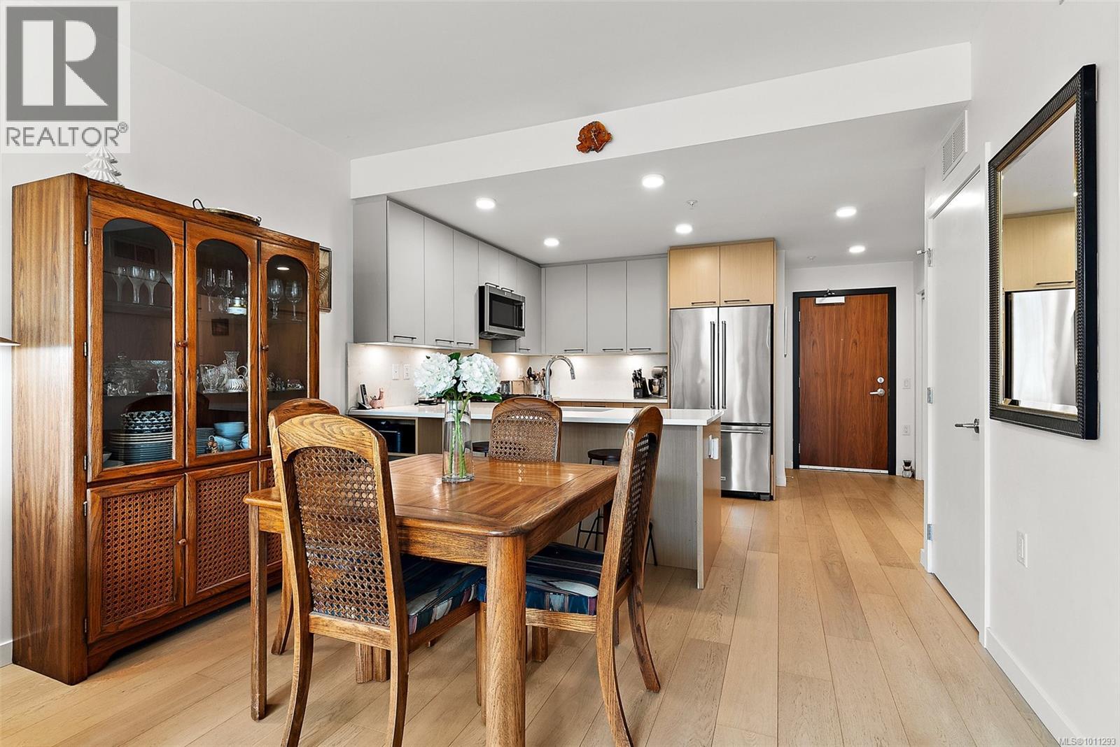 Photo 17 of 305 7162 West Saanich Rd, Central Saanich BC