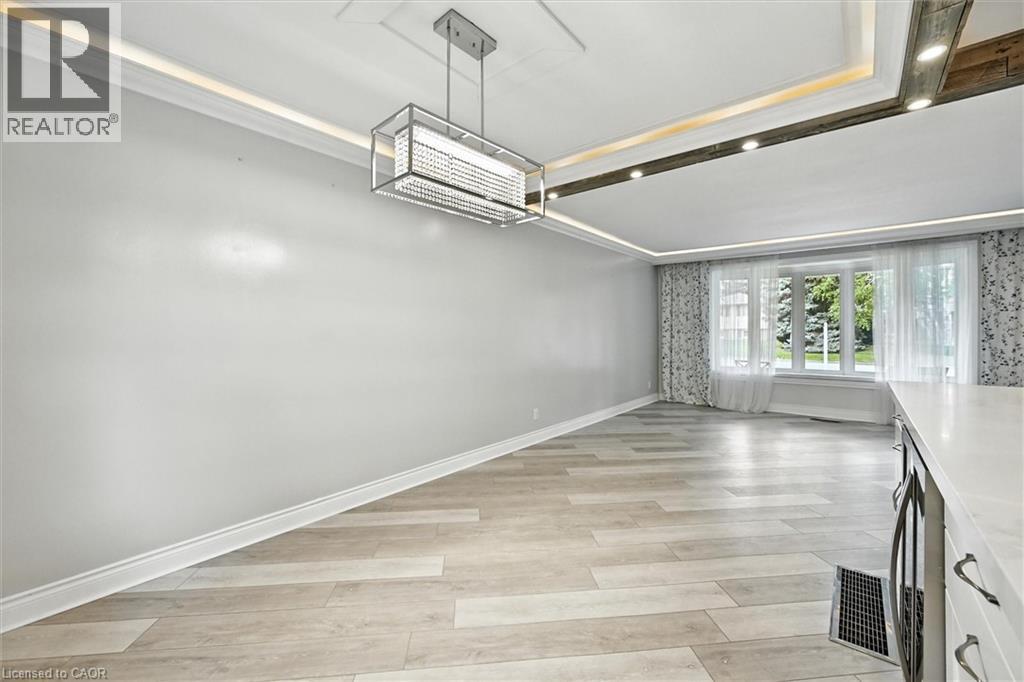 Photo 11 of 1059 Marley Crescent, Burlington ON