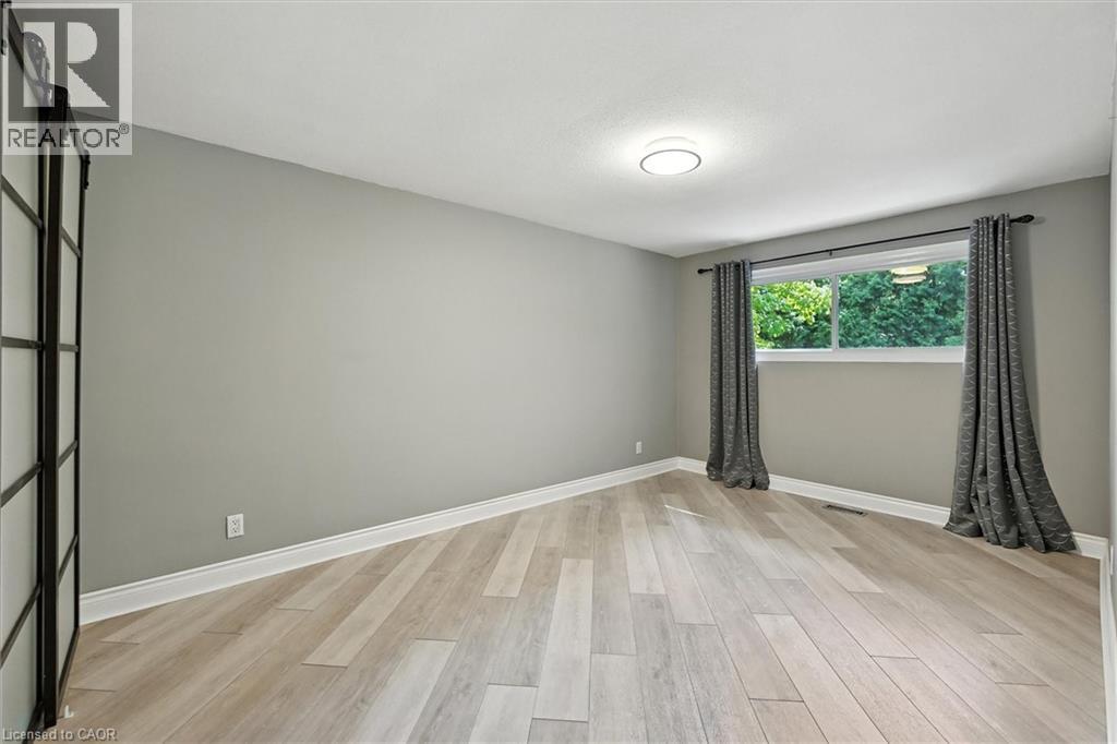 Photo 18 of 1059 Marley Crescent, Burlington ON