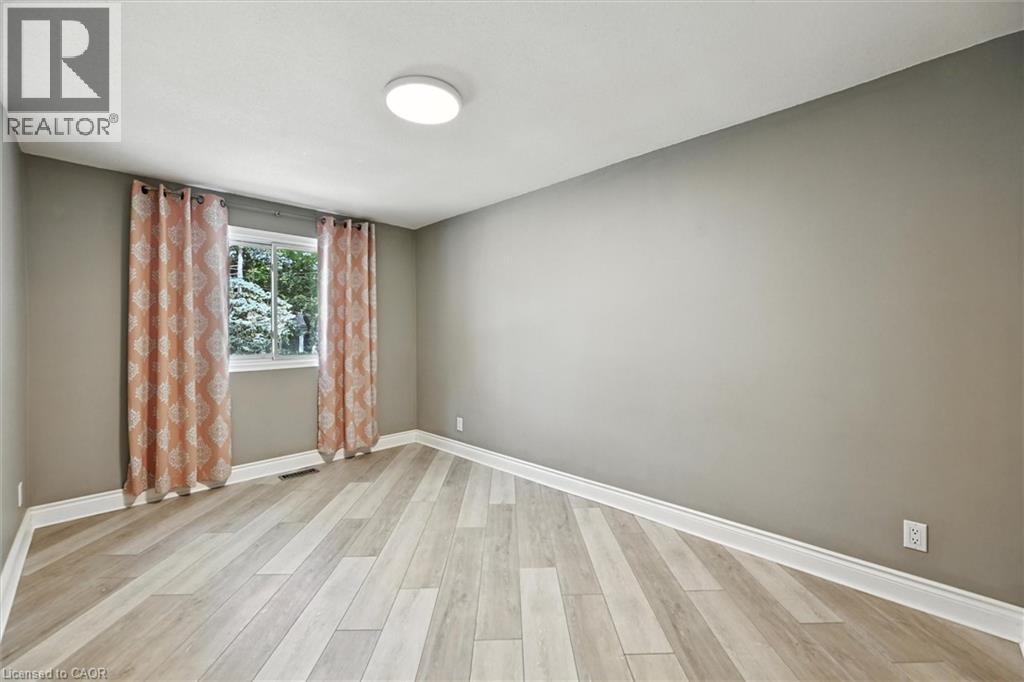 Photo 21 of 1059 Marley Crescent, Burlington ON