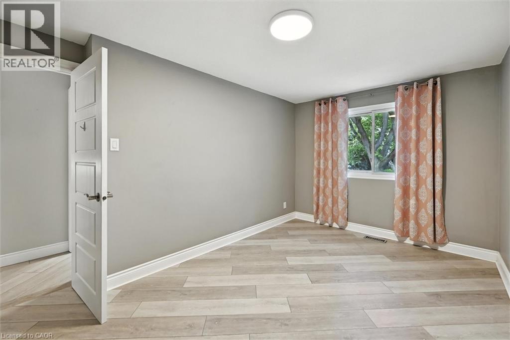 Photo 22 of 1059 Marley Crescent, Burlington ON