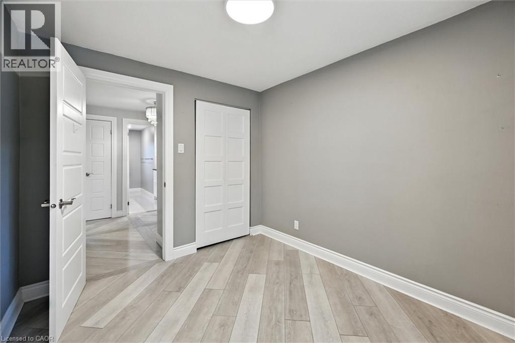 Photo 25 of 1059 Marley Crescent, Burlington ON