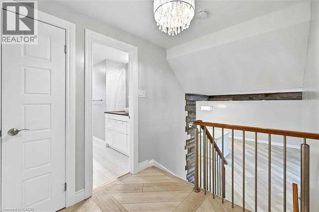 Photo 28 of 1059 Marley Crescent, Burlington ON